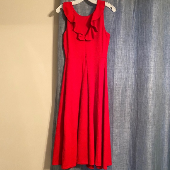 Jackie Ruffled Midi Dress - Picture 4 of 10